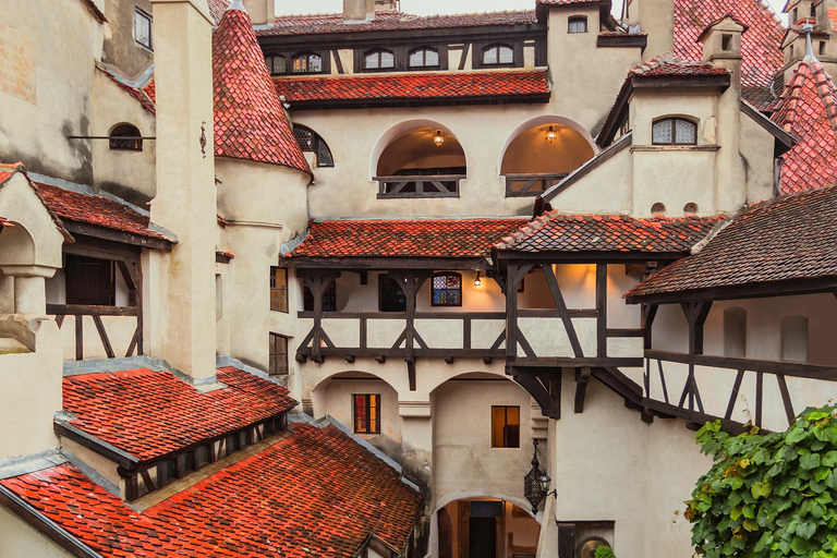 Vanuit Boekarest: Dagtrip naar Peles, Kasteel van Dracula, Brasov