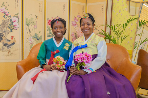 Jeju: Premium Hanbok Experience with Styling & Photo Zone 2 Hours Rental