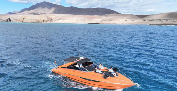 Lanzarote High-Performance Boat: Excursion to Lobos Island and Papagayo