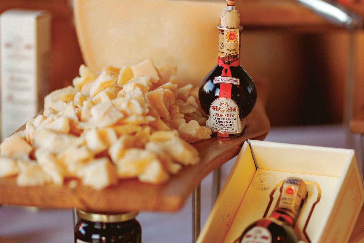 MODÈNE : VISITE ET DÉGUSTATION DE VINAIGRE BALSAMIQUE - AUTHENTIQUE