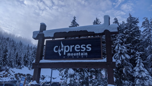 Vancouver city tour & Adventure at Cypress Mountain Private