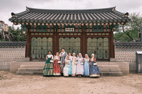 Seoul: UNESCO Palace History Tour, Photos & Optional Hanbok