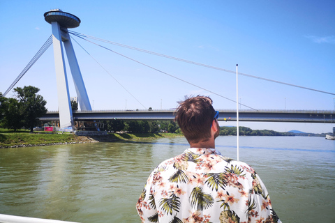 Bratislava: Danube River Cruise with Unlimited Prosecco