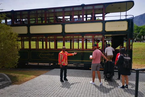 Cape Town: FRANSCHHOEK SCHEDULED WINE TRAM TOUR EXPERIENCE