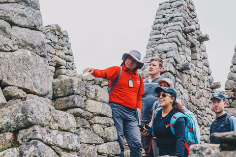 Cusco: 4-Day Inca Trail or Quarry Trail to Machu Picchu
