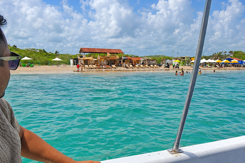 Playa Linda: Nakawa Beach Club with boat, lunch, sunbed, and cocktail Plan with Lunch and Welcome Cocktail