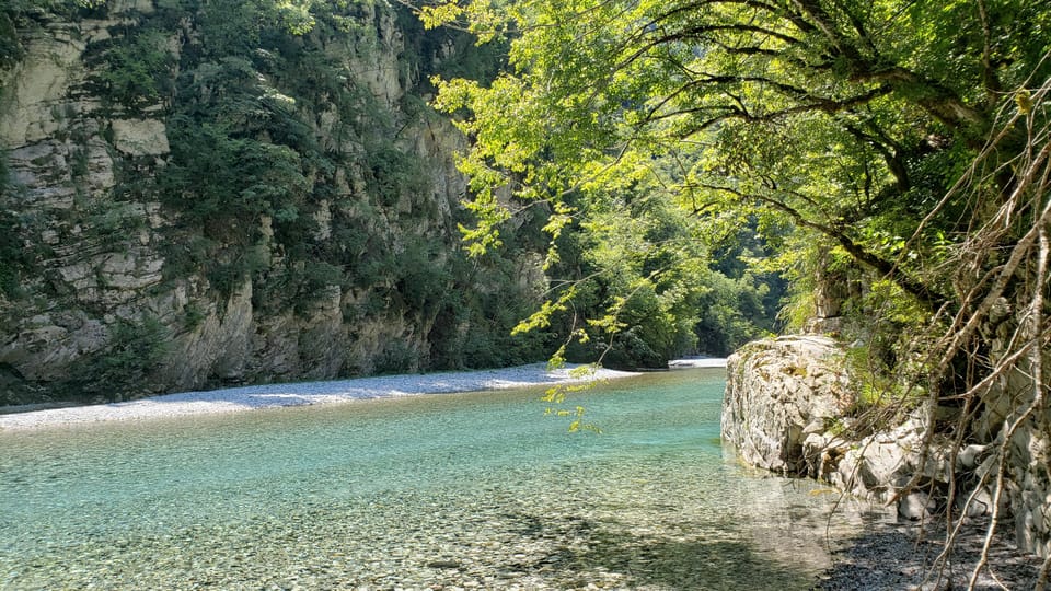 Excursión en barco Excursión de un día al lago Komani y al río Shala