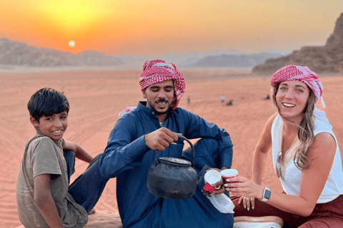 Désert du Wadi Rum : visite d&#039;une demi-journée en jeep (matin ou coucher de soleil)