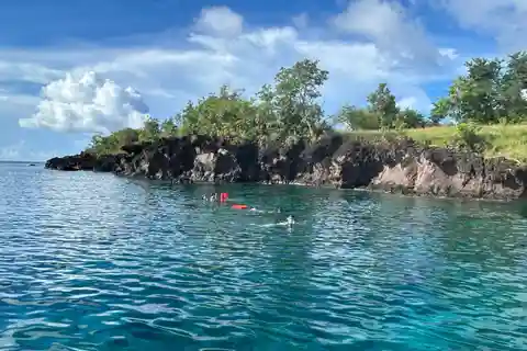 Saint Lucia excursion: Sea tour to visit Soufriere