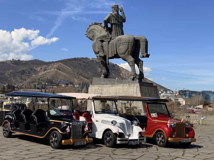 Tbilisi: 45-Minute City Tour by Retro Bus