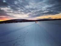 Kiruna, Visite guidée en motoneige (8,30) et fika - Hizvo