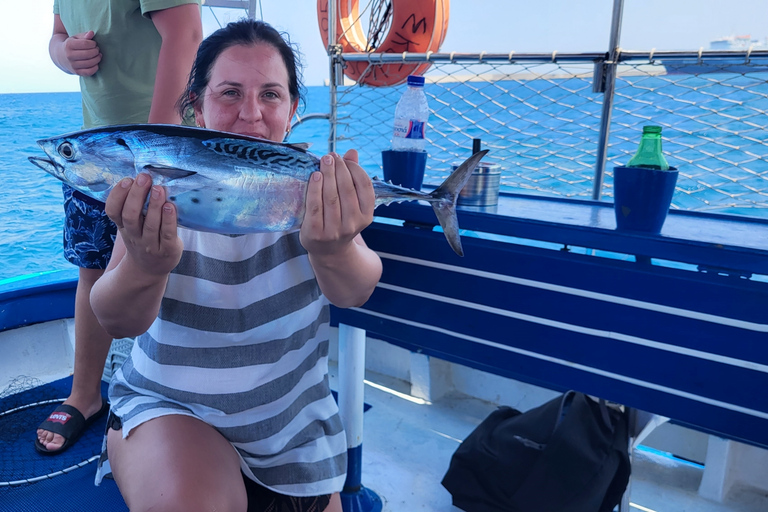 Rodas: Excursión de pesca, snorkel, barbacoa y guía profesional