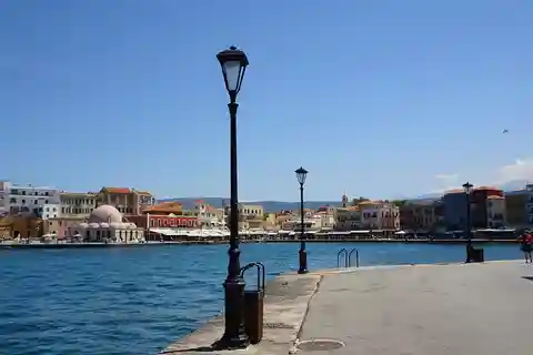 Crete:Day Trip to Rethymno City,Chania City and Kournas Lake