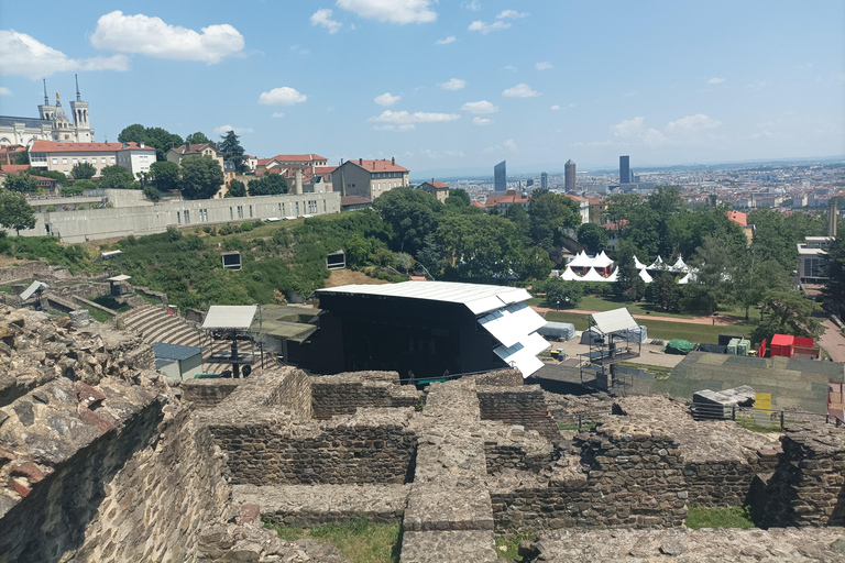 Lyon : Guided tour of Fourvière hill & Roman ruins Price from 21 to 30 people