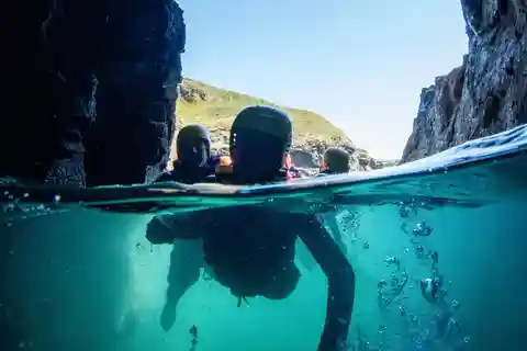 Cornwall: Coasteering & Cliff Jumping Adventure