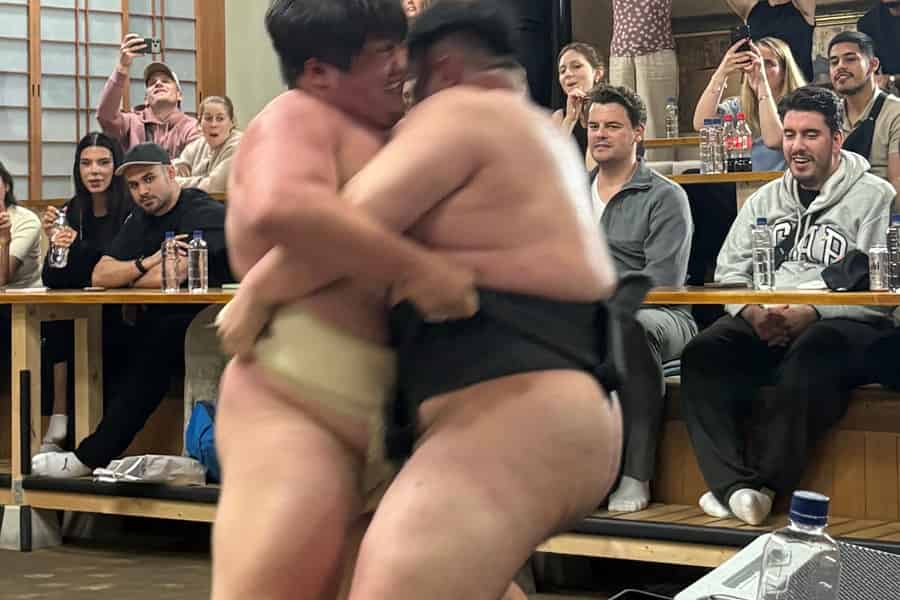 Tokio: Sumo-Show & Abendessen im historischen Sumo-Haus. Foto: GetYourGuide Tokio: Sumo-Show & Abendessen im historischen Sumo-Haus. Foto: GetYourGuide