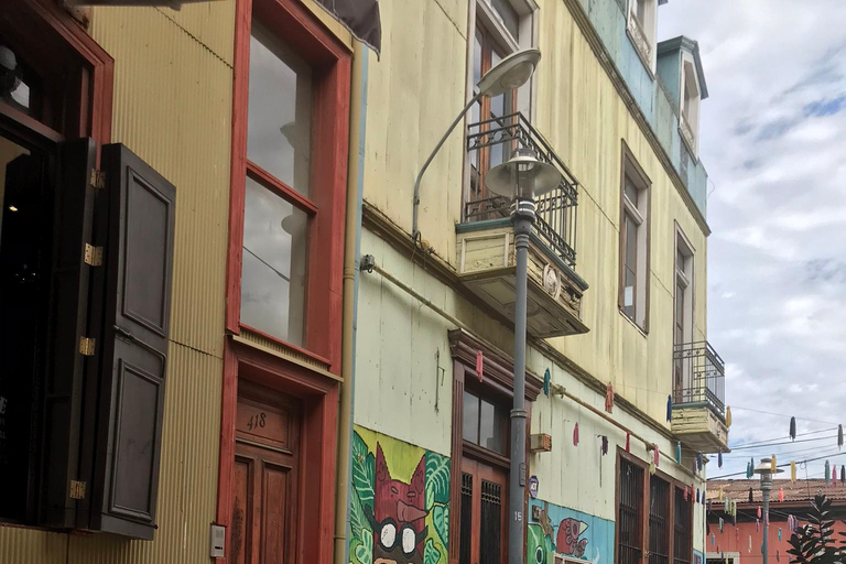 Santiago: Valparaiso + Viña del Mar Classic Guided Tour of Heritage Richness Santiago: Valparaíso + Viña del Mar Classic Guided Tour - Rich Heritage