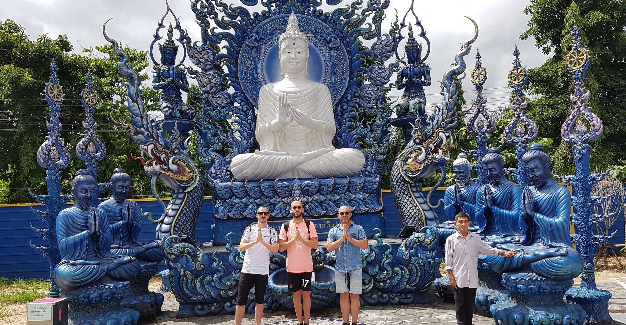 Guide with lunch full day Highlight of Chiang Rai Join Tour - Hizvo