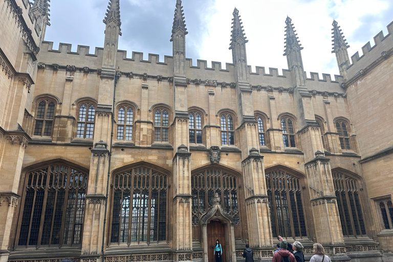 Oxford: Odd Oxford History Tour from Terrible Tours
