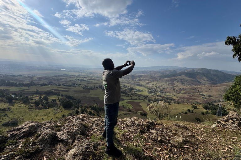 Akaro Village Sunrise & Sunset Wildlife Hike – Entoto