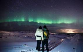 Iceland: Northern Lights Bus Tour from Reykjavik