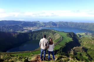 São Miguel: tour in furgone nell'ovest, Sete Cidades e Lagoa do Fogo + pranzo