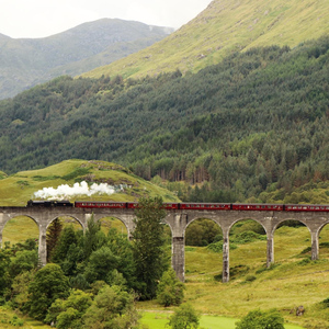From Edinburgh: Glenfinnan Viaduct & The Highlands Day Trip
