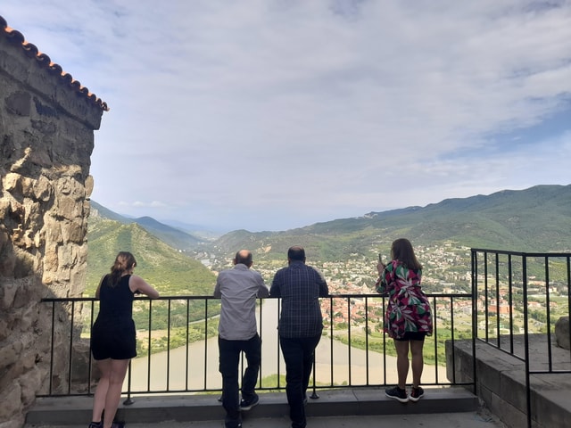 Kutaisi: Privétransfer naar Tbilisi met bezienswaardigheden