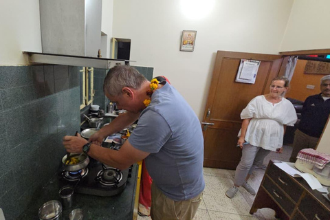 Varanasi: Indian Cooking Class with Hotel Pickup
