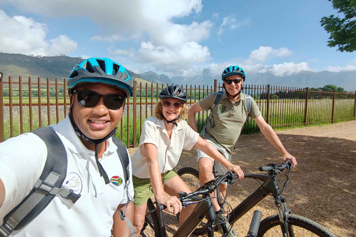 Franschhoek: Family-Friendly Guided Bike Tour & Wine Tram - Franschhoek: Family-Friendly Guided Bike Tour & Wine Tram