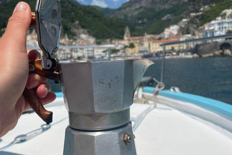 Sorrento: Amalfi Coast Boat Tour with Lunch & Swim