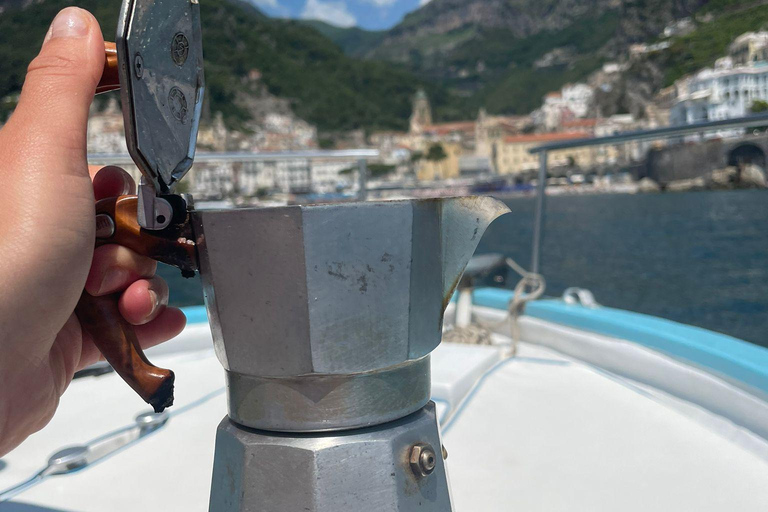 Sorrento: Amalfi Coast Boat Tour with Lunch & Swim