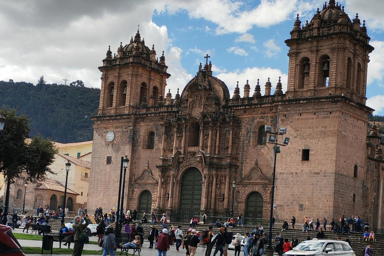Cusco: City Tour and Humantay Lagoon 2-Day Trip