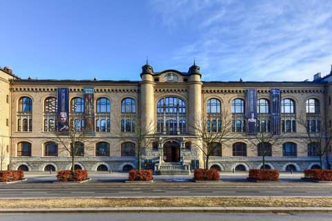 Oslo Old Town Country History Private Guided Walking Tour 2-hour: Old Town Tour