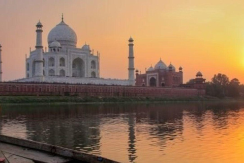 Agra-nachttour met auto en treinAgra-nachttour met de auto en trein