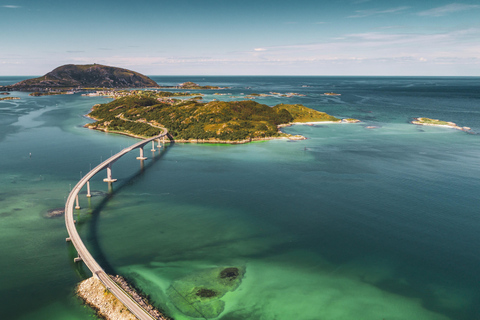 Tromsø: Sommarøy Roundtrip Bus Transfer with Arctic Route