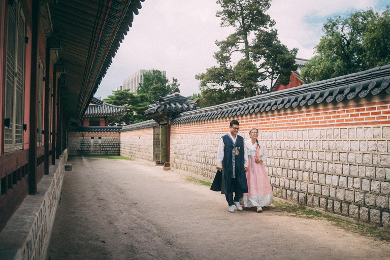 Seoul: K-Drama Style Couple Photoshoot