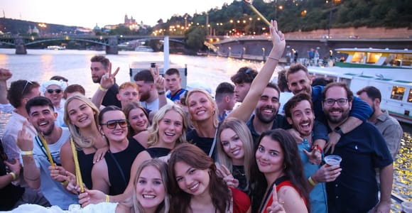 Prague Party Pass : Boat Party + Epic Club + Open Bar