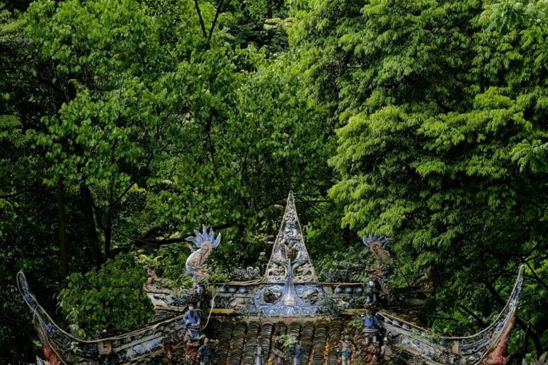 Chengdu: Qingcheng-berg, Dujiangyan en Sichuan-operaQingcheng Mountain, Dujiangyan&amp;SiChuan Opera All-Inclusive