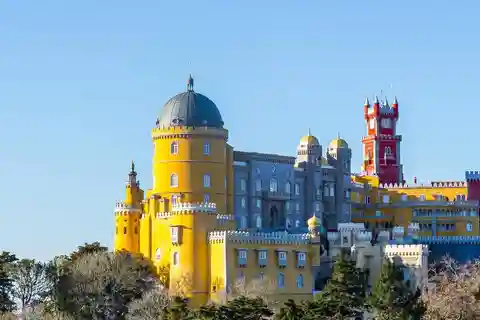 Lisbona: tour di un giorno a Sintra con il Palazzo Pena e Regaleira