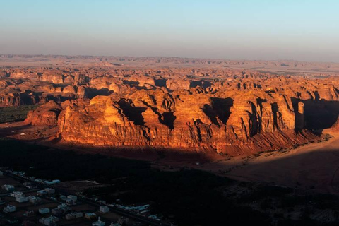 AlUla: Private Guided Tour with Transportation