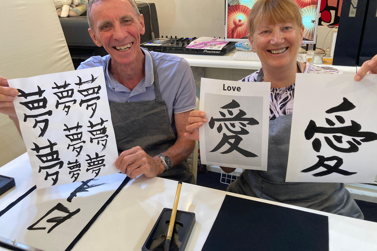 Hiroshima: Calligraphy experience with a teacher