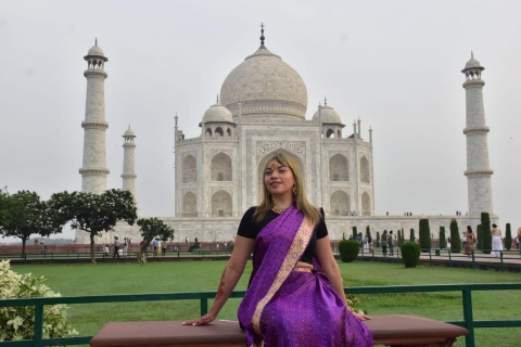 Taj Mahal, Agra sightseeingtour met transfer-add-onsVanuit Delhi: tour met AC-auto, chauffeur, gids en toegangsprijzen