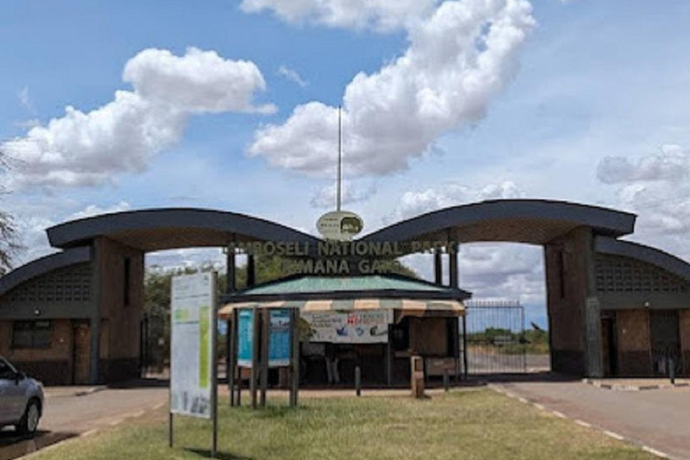 Tour di un giorno del Parco Nazionale di Amboseli e visita al villaggio Maasai