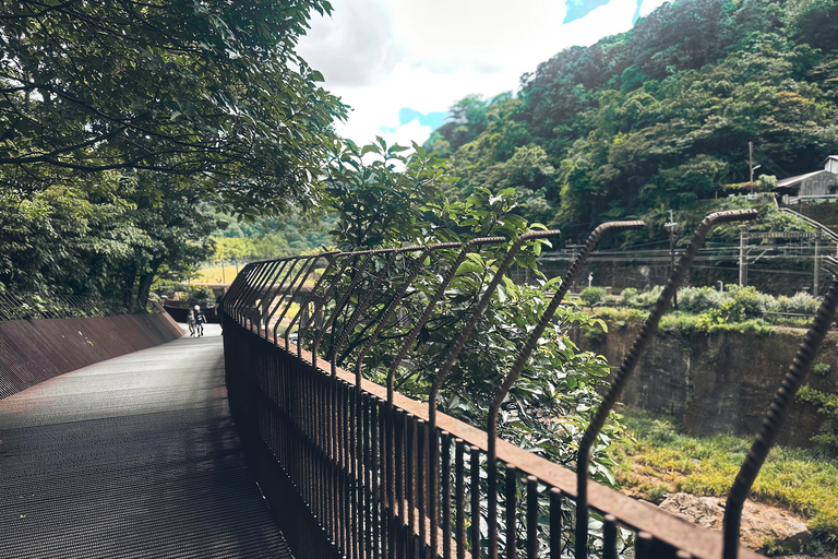 From Taipei: Private Sandiaoling & Makang Day Trip