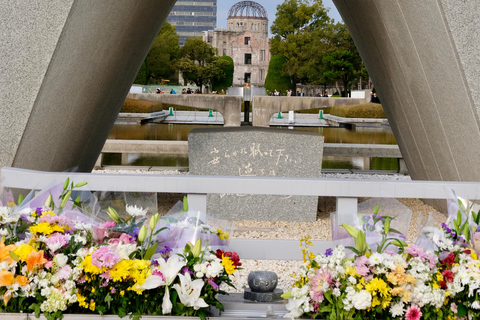 Hiroshima: UNESCO Miyajima and Atomic bomb dome Guided Tour Hiroshima: UNESCO Miyajima & Atomic Bomb Dome Guide Tour