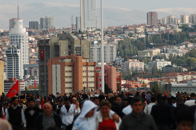 Paseo Social y Político de Ankara