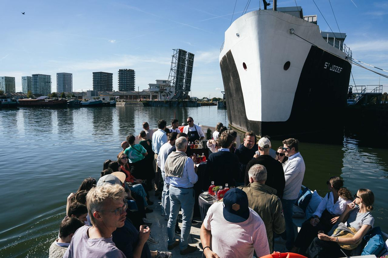 Antwerp: Private Harbor Cruise with Aperitif near the MAS XL Antwerp: Private Harbor Cruise with Aperitif near the MAS