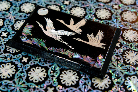 Seoul: Bukchon Najeonchilgi Mother-of-Pearl Handicraft Class