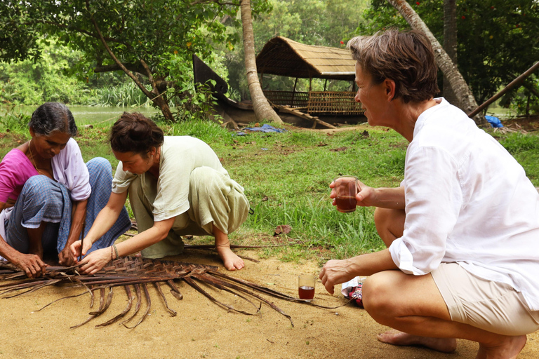 Cochin: excursión de día completo por los remansos con almuerzo y té por la tarde.Cochin: Excursión de día completo por los remansos con almuerzo y té por la tarde
